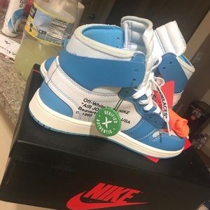 Air jordan 1 UNC off white
